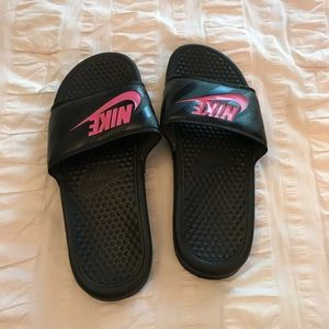 Nike slides